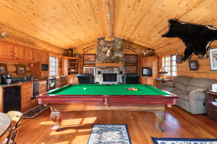 16-Charlotte-Lake-office-games-room-360hometours-11s