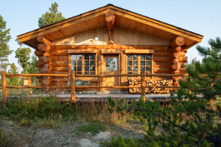 LIST6-01-Charlotte-Lake-office-games-room-360hometours-03s