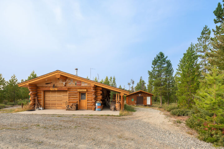 LIST7-01-Charlotte-Lake-workshop-storage-360hometours-03s