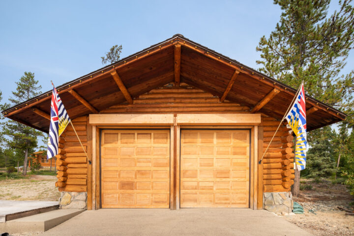 LIST9-01-Charlotte-Lake-boathouse-360hometours-07s